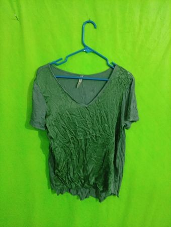 Green Short-Sleeve Top