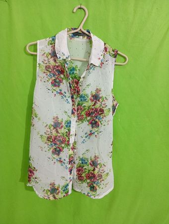 Floral Sleeveless Shirt