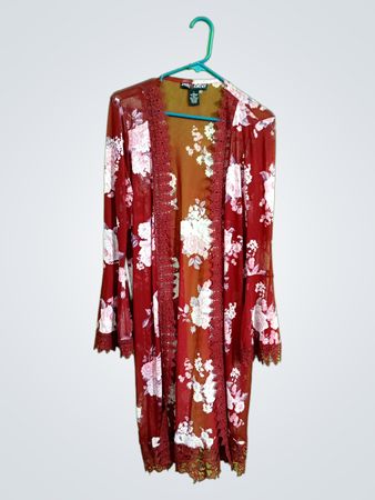 Holly & Esther Floral Kimono