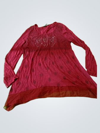 B.LE.U. Red Long Sleeve Top