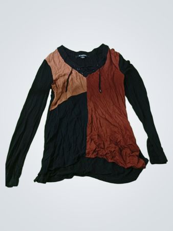 Le Château Colorblock Long Sleeve Top