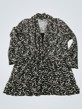 NOTATIONS Women's Black & White Animal Print Long Sleeve Top