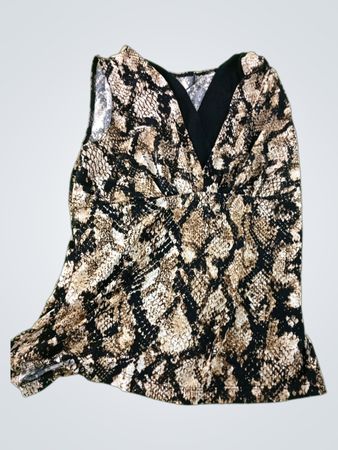 Sleeveless snake print top with black neckline