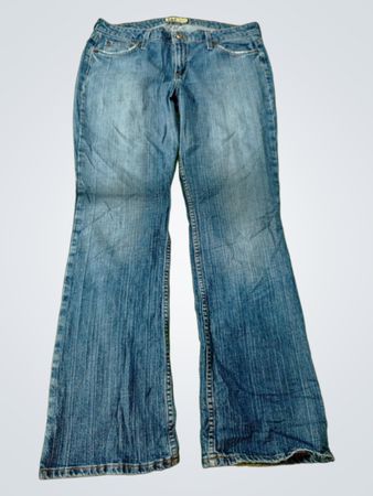 lei Chelsea Low Rise Jeans