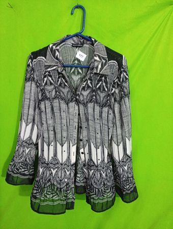 Fashion Bug Women's Black and White Patterned Blouse