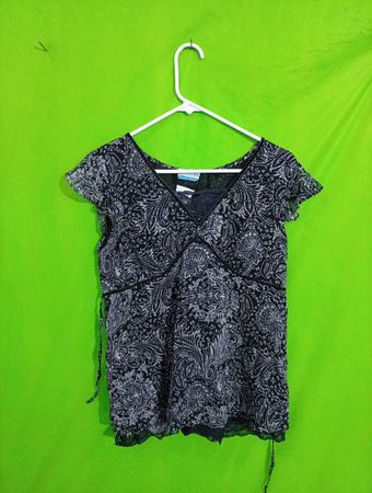 Announcements Maternity Black Paisley Print Top