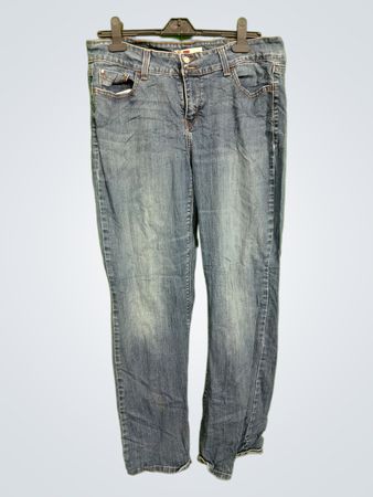 Levi's 526 Slender Bootcut Jeans