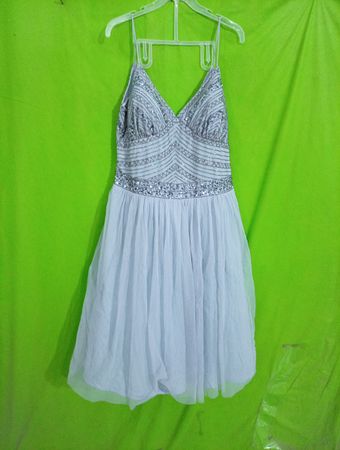 MARINA Perlenverziertes Tüllkleid Größe 14
