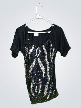 Schwarzes T-Shirt mit Pailletten