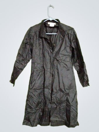 Schwarzer Trenchcoat