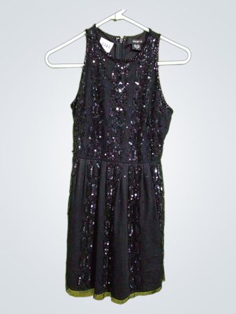 ARDEN B. Pailletten ärmelloses Kleid