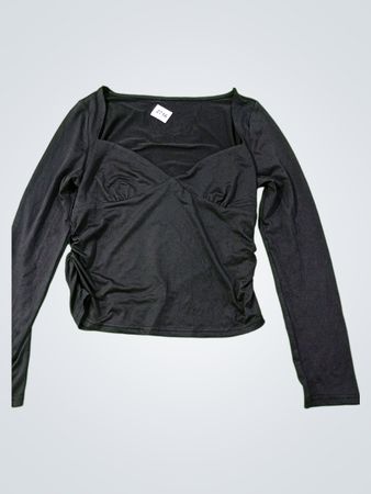 Black Long Sleeve Ruched Crop Top