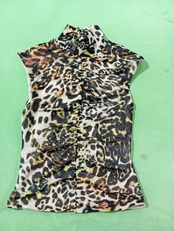 Leopard print ruched mock neck sleeveless top