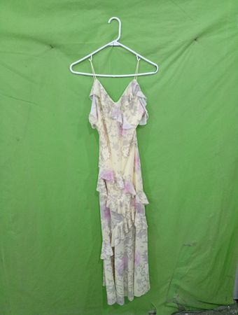 Gelbes blumiges volants Maxikleid