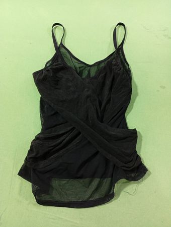 Schwarzes Mesh-Top