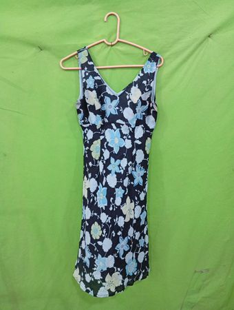 Ärmelloses V-Ausschnitt Midi-Kleid mit Blumenmuster