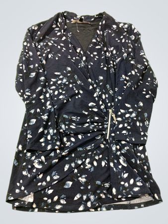 MELANIE LYNE marineblaue Bluse mit floralem Muster und Reißverschlussdetails