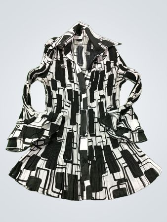 CATO Bluse mit gefältelten Ärmeln in Schwarz und Weiß mit Klaviertasten
