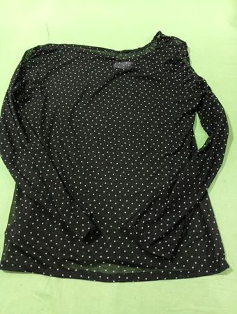 Schwarzes gepunktetes Mesh-Top