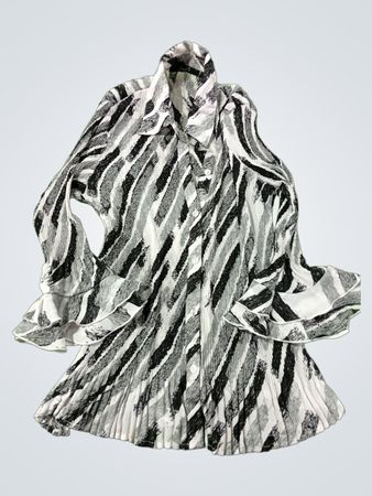 Essentials von Milano Schwarz-weißes abstraktes Druckfaltenhemd
