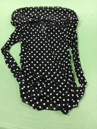 SANS SOUCI Schwarzes gepunktetes Mesh-Top