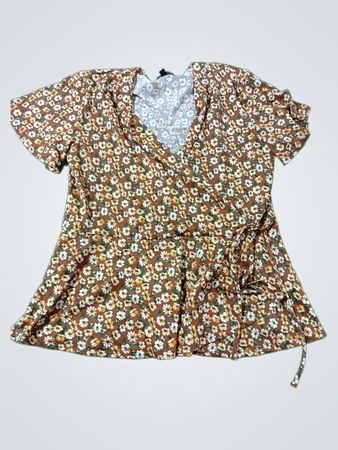 VIBE SPORTSWEAR Floral Print Wrap Top