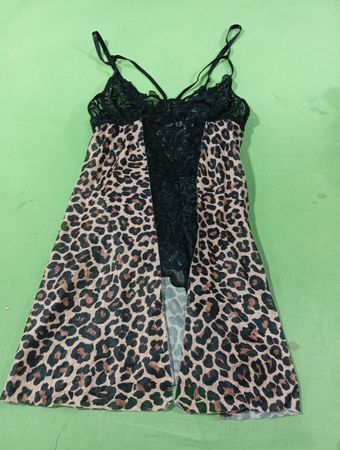 „Aviclove Leopard Print Lace Slip Dress“