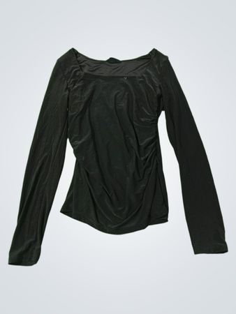 Schwarzes gerafftes Langarmoberteil