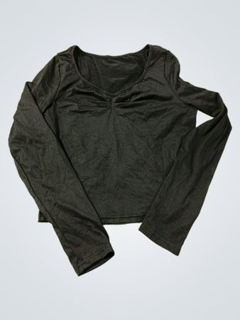 Schwarzes Langarm-Crop-Top mit Etikett "750