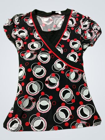Style & co. Damen Schwarzes & Rotes Abstraktes Druck V-Ausschnitt Kurzarmshirt