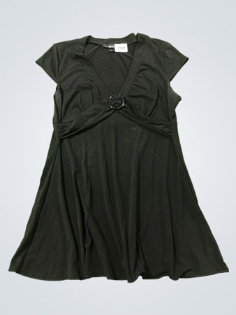 BCX Schwarzes V-Ausschnitt A-Linienkleid mit Ringdetail