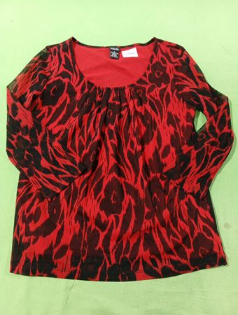 Rafaella Rot und Schwarz Tierdruck Langarmshirt