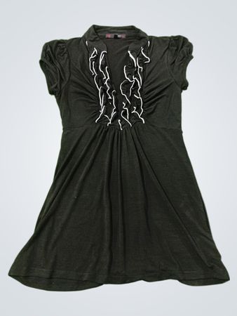 HeartSoul Schwarzes Rüschenshirt Kleid mit V-Ausschnitt und Bindeband