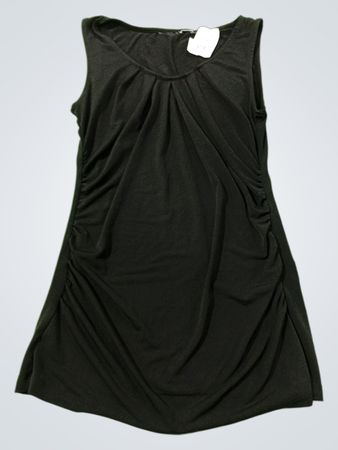 Schwarzes Rüschenkleid