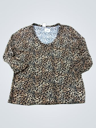 Den Season Leopard Print V-Neck 3/4 Sleeve Top