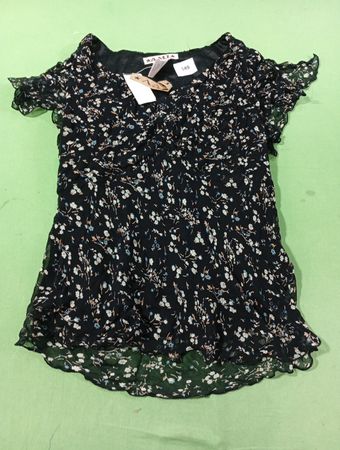 A.M.I. Schwarzes Blumendruckkleid