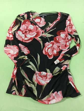 INC International Concepts Damen Schwarzes Blumendruck Netz V-Ausschnitt Top