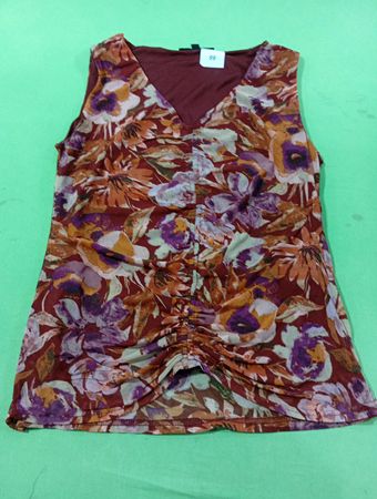 JANE + LANCEY Florales Rüschen V-Ausschnitt Ärmelloses Top