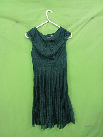 Grefit Damen Grünes Spitzen-Kappenärmel Faltenkleid
