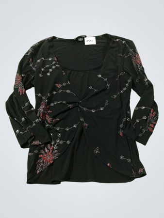 Byline California Schwarzes Verziertes Twist Front Top