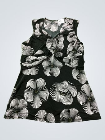 Maurices Schwarzes Blumen Ärmelloses Twist-Front-Top