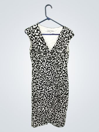 MAGGY LONDON Damen Wickelkleid in Schwarz und Weiß mit Punkten Größe 8