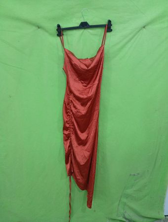 Orangenfarbiges Rüschenshirt Midi-Kleid