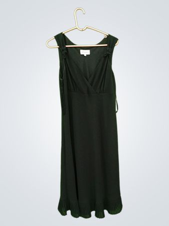 STUDIO T Schwarzes Ärmelloses Kleid mit Faltenrock