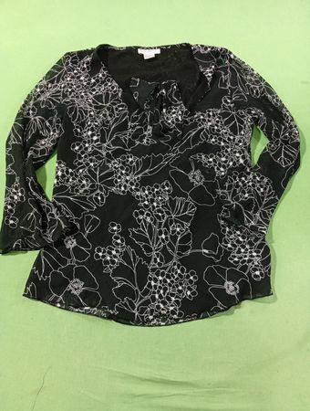 Worthington Damen Schwarze Blumenmuster Bluse