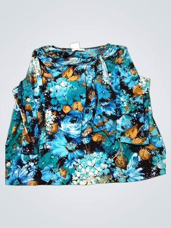 Dressbarn Blumenbluse