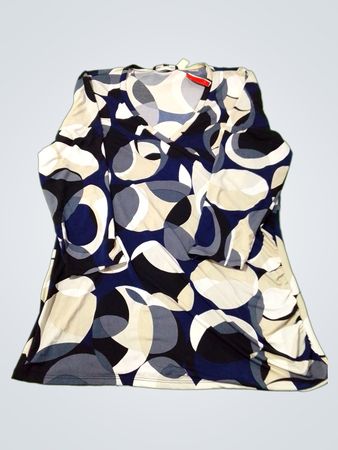 ADRIENNE VITTADINI Women's Abstract Print V-Neck Top