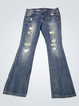 AMETHYST JEANS Damen Schlagjeans mit ausgefranstem Destroyed-Design