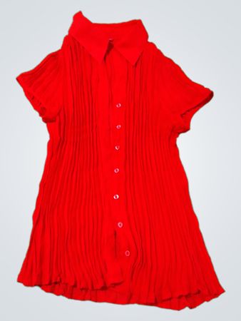 Sunny Leigh plissiertes rotes Kurzarm-Hemd mit Knopfleiste