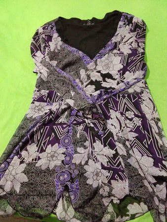 Separates by New York City Design Co. Damen V-Ausschnitt bedrucktes Kleid